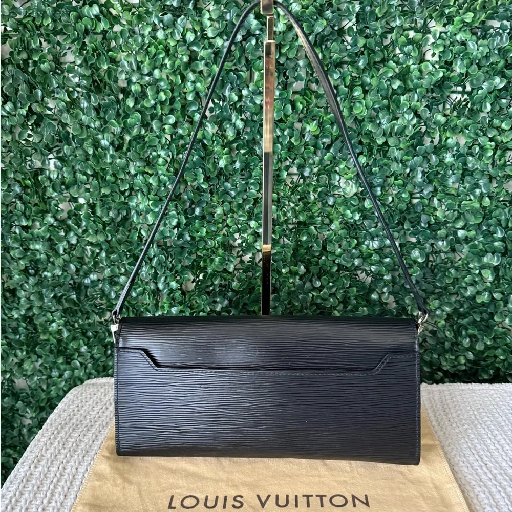 Louis Vuitton Black Epi Nocture Shoulder Bag Authentic